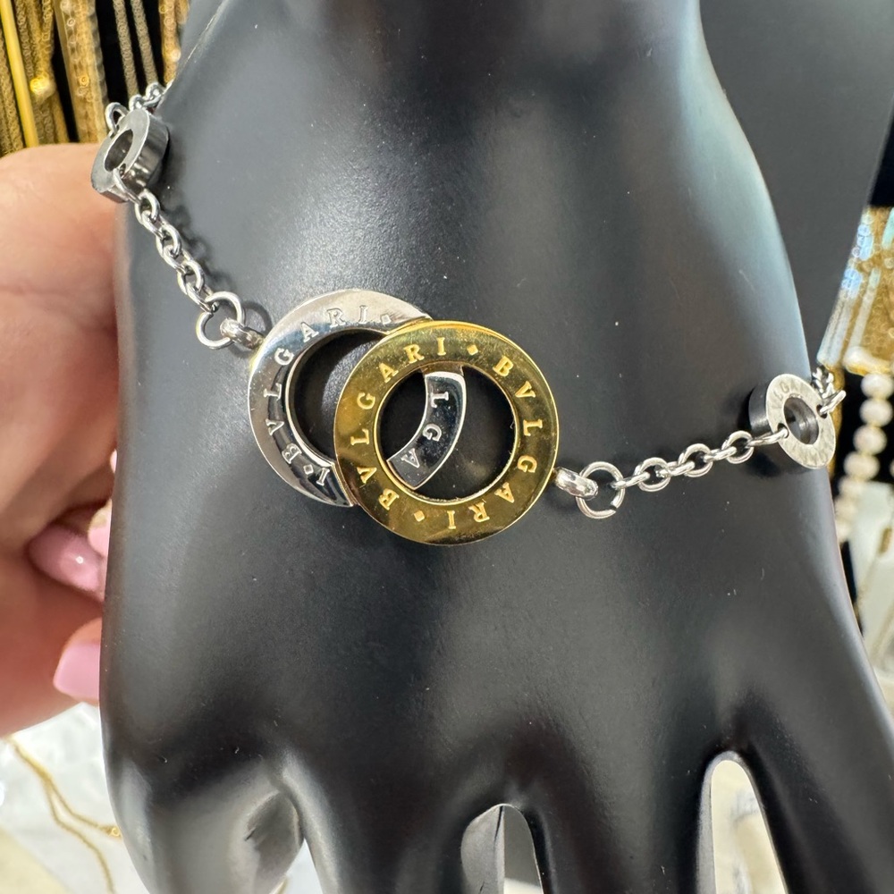 Pretty trendy bracelet